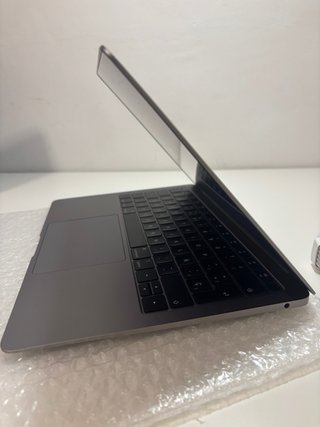 MacBook Air 13 2019 i5 16GB RAM Gris Espacial