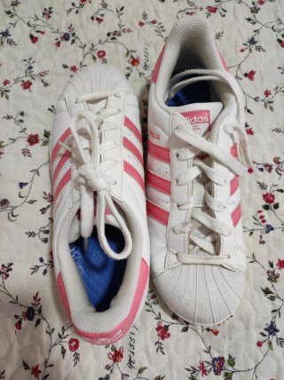 Zapatillas Adidas Superstar Blancas y Rosas