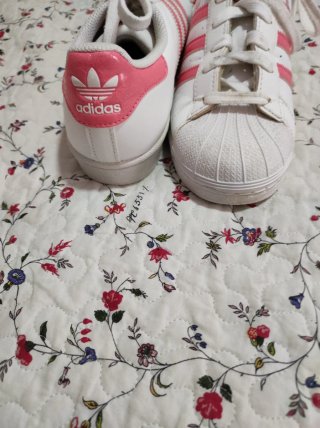 Zapatillas Adidas Superstar Blancas y Rosas