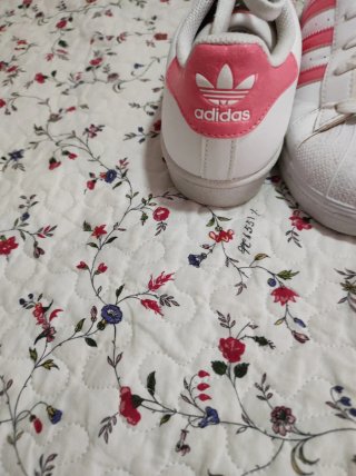 Zapatillas Adidas Superstar Blancas y Rosas