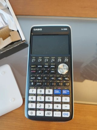 Calculadora Gráfica Casio fx-CG50 + Funda