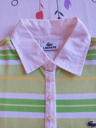 Polo Lacoste de rayas verde y blanco. Talla 36