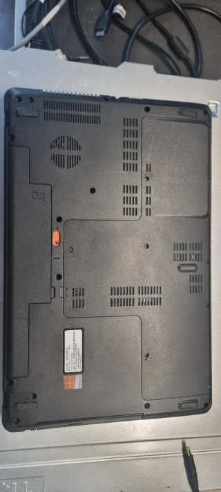 Portátil Acer AMD E2-3800 4GB RAM 500GB HDD