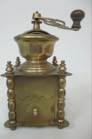 Molinillo de café antiguo latón