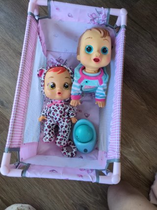 Cuanta de bebe y muñecos de juguete