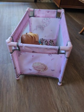 Cuanta de bebe y muñecos de juguete