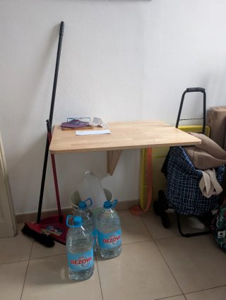 Mesa plegable pared cocina madera