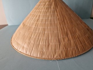 Nón Lá cappello conico vietnamita di paglia