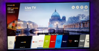 Televisor LG plateado 75"