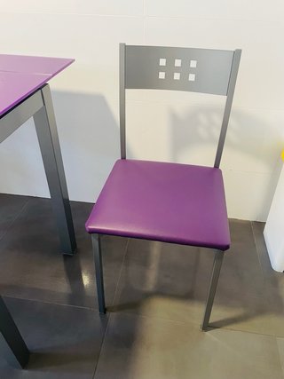 Mesa extensible cristal/aluminio y 2 sillas