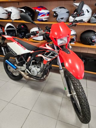 Beta Enduro/Motocross Roja y Blanca