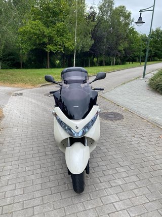 Suzuki Burgman 125 Blanca