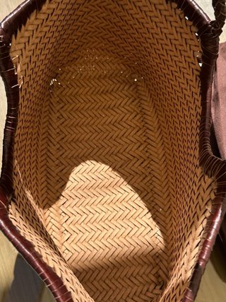 Bolso de piel trenzado