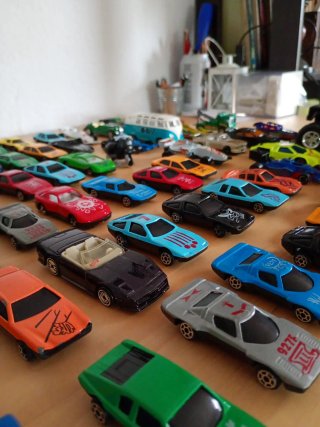 Lote variado 63 coches de juguete