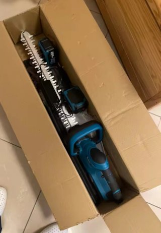 Tagliasiepi a batteria nuovo!!