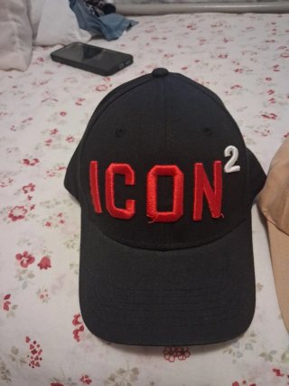 2 Gorras Icon² Beige y Negra Por separado 15 cada