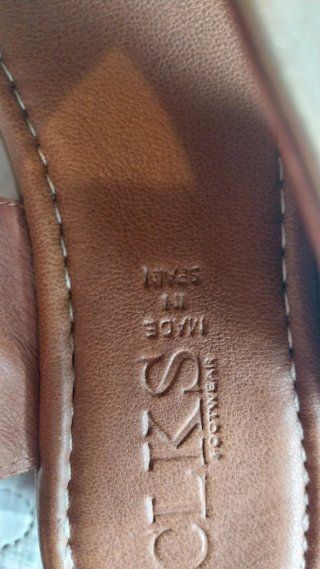 Sandalias piel doradas cruzadas mujer