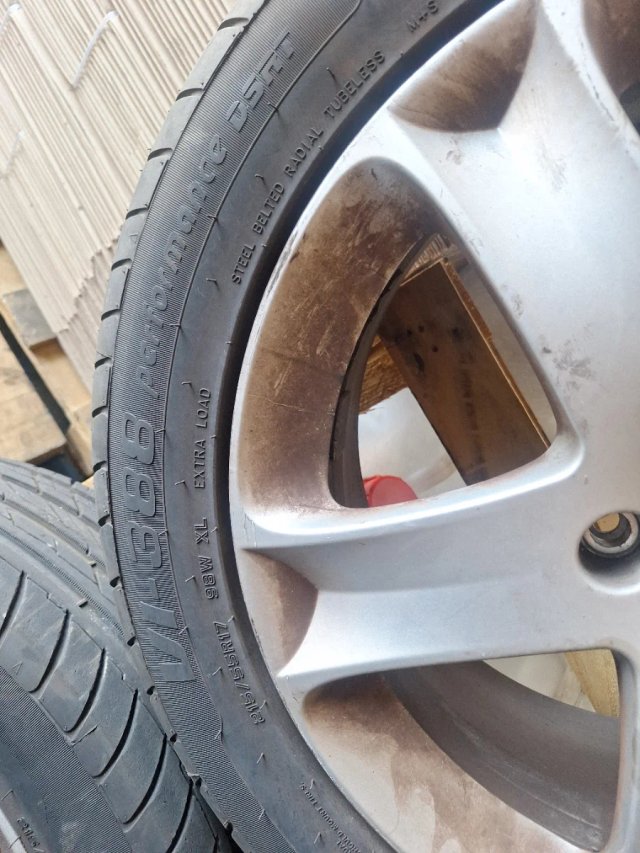 4 Llantas con Neumáticos Peugeot 407
