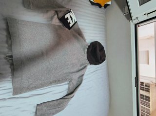 Felpa Nike grigia con cappuccio