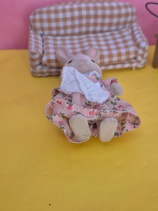 Sylvanian Families con divano e telefono