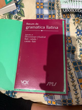 Diccionari il·lustrat llatí-català / català-llatí