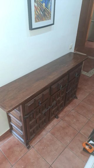 Mueble antiguo 3 puertas y 3 cajones
