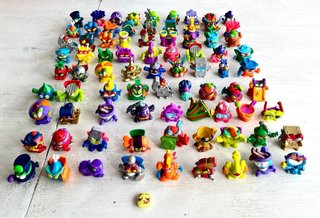 Pack SuperZings Comisaría + 81 Figuras + 22 Coches