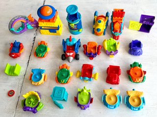 Pack SuperZings Comisaría + 81 Figuras + 22 Coches