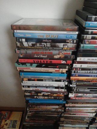A 1  euro el dvd que quieras envio mínimo