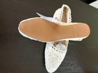 Bailarinas H&M crema Talla 40 con etiquetas