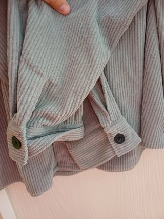 Camisa de pana gris