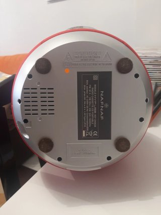Radio Cassette CD NafNaf Roja y Plateada