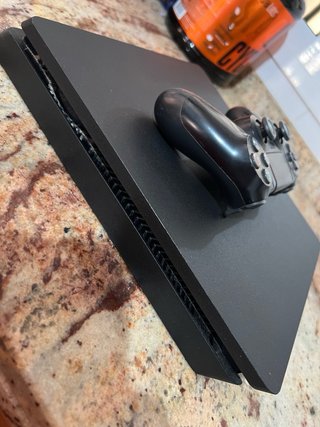 Consola PS4 slim  (PlayStation 4) Negra