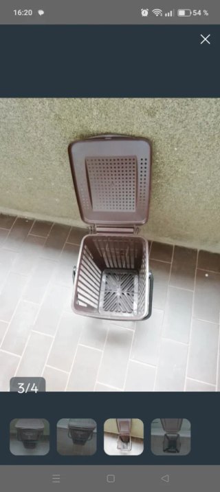 Cubo basura orgánica.