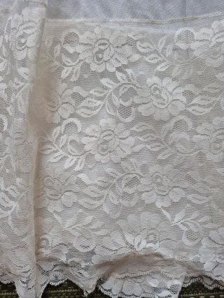 Cancán de tul con puntilla y 2 aros