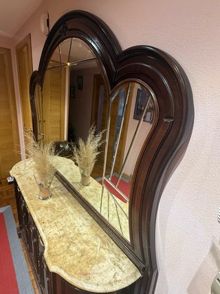 Mueble recibidor clásico madera y encimera marmol