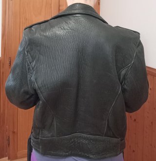 Chaqueta Cuero Vintage 80s Negra.Talla 46.