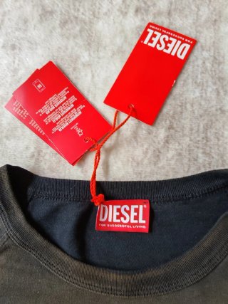 Camiseta Diesel Negra Multicolor