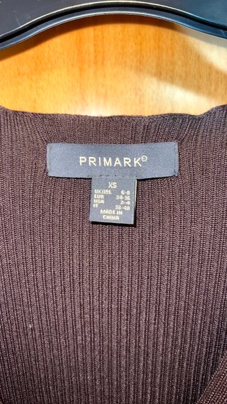 Vestido largo marrón chocolate. Primark.