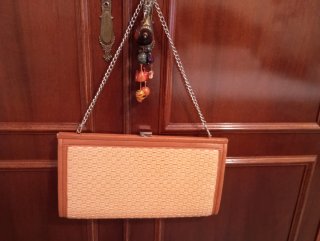 Bolso de mano o para colgar en el hombro