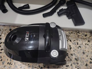 Aspiradora Sinbo con accesorios