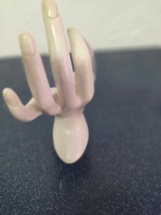Mano decorativa antigua