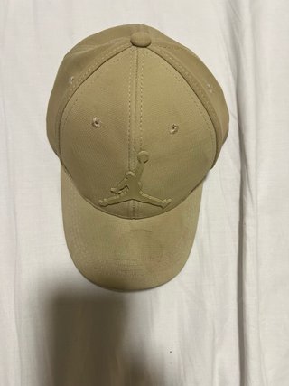Gorra Jordan Beige Nueva