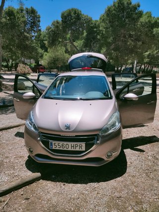 Peugeot 208 Allure
