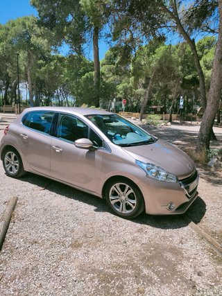 Peugeot 208 Allure