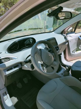 Peugeot 208 Allure