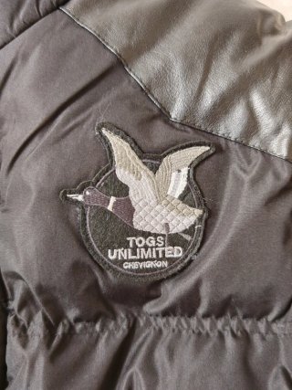 Chaqueta de Plumas Negra Chevignon