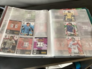 Lote 59 cartas Panini + Álbum FIFA World Cup 2026