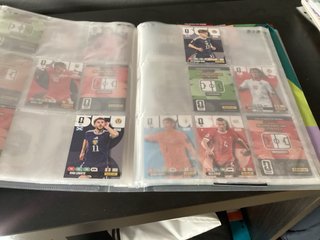 Lote 59 cartas Panini + Álbum FIFA World Cup 2026