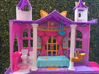 Castillo Baile Real + 5 muñecas Enchantimals